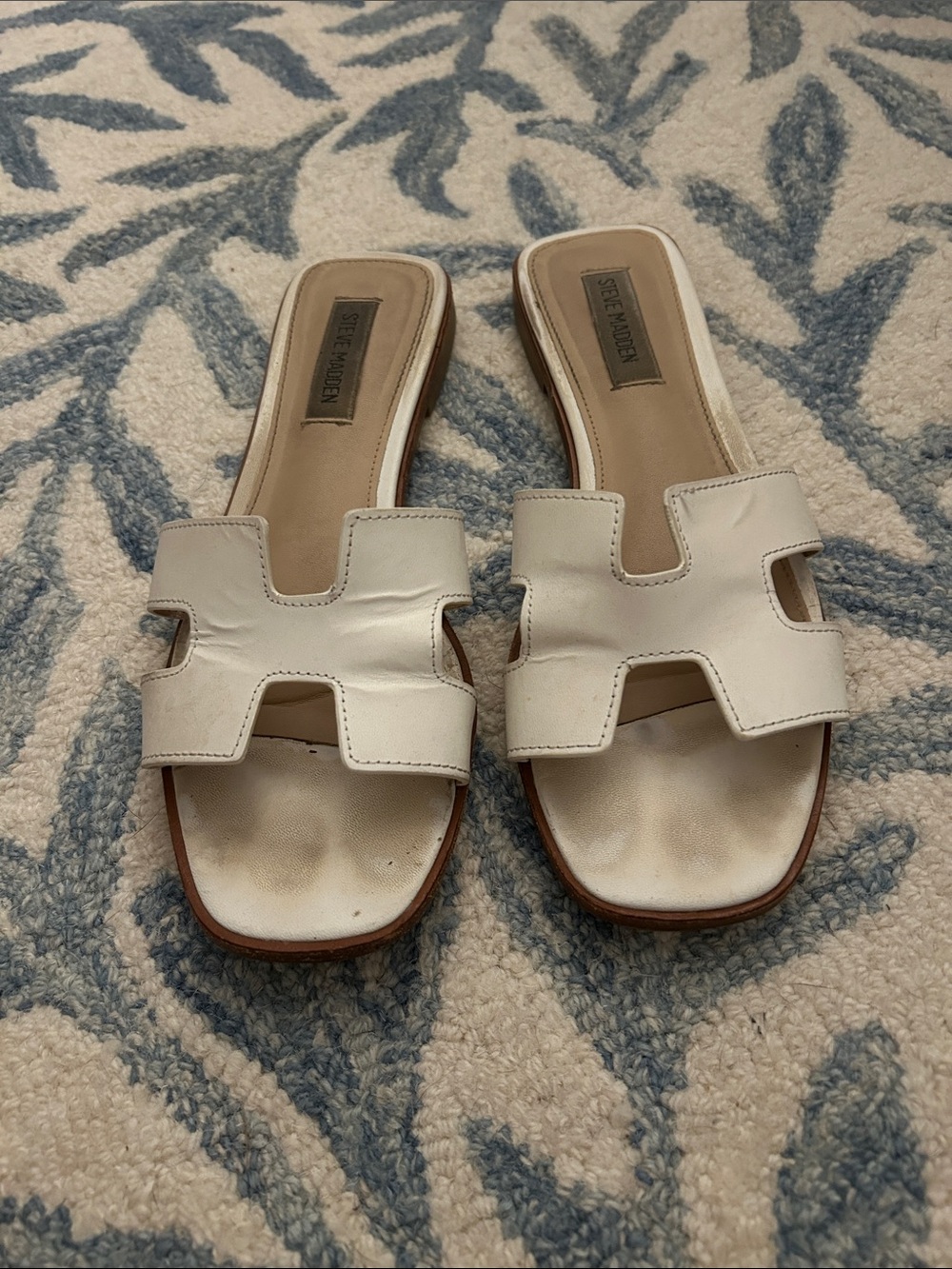 Steve Madden White Cutout Leather Slide Mules size 9